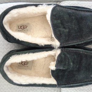 UGG Ascot Moccasin Slippers Black Suede Sheepskin 5775 Women's Size 9